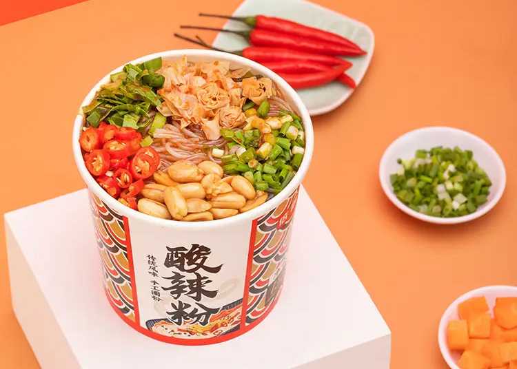 【品質(zhì)之選】桶裝泡面封口包裝生產(chǎn)線：攜手陳村、楊掌柜、金華、顧大嫂、統(tǒng)一，共鑄食品包裝新篇章
