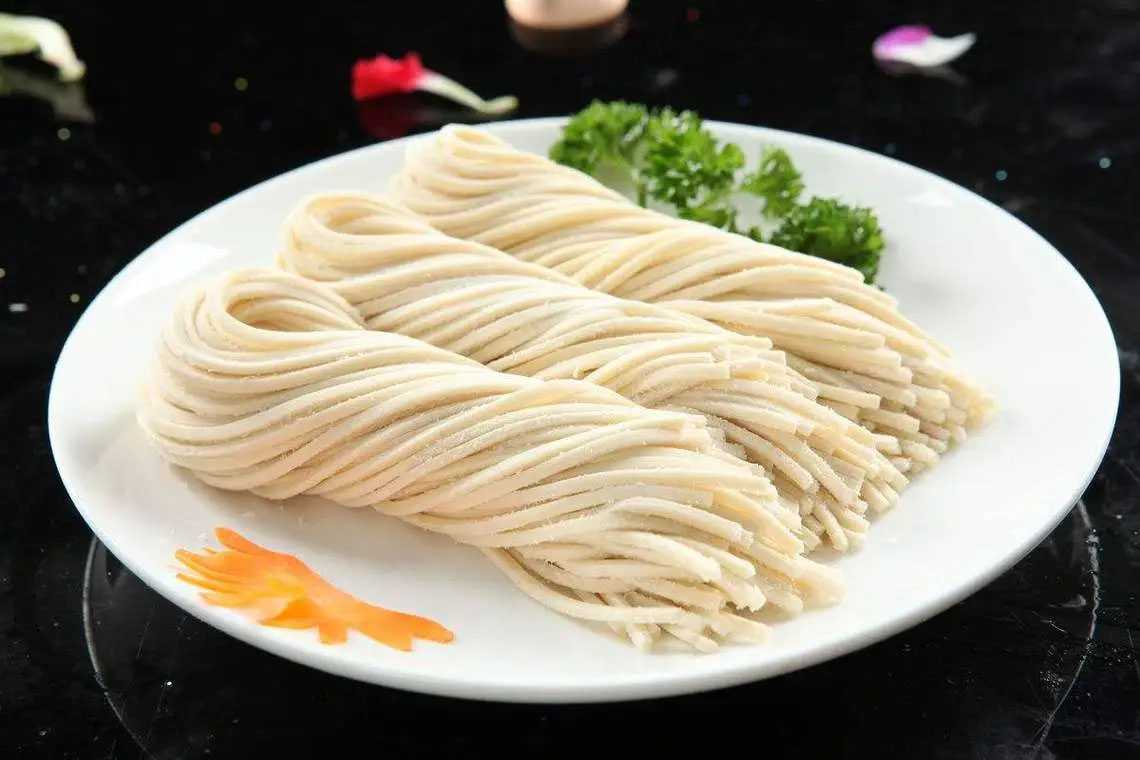 盒裝鮮面條包裝機(jī)，鎖鮮每一份美味
